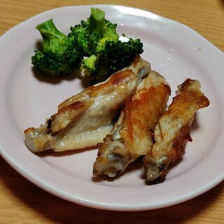 鶏手羽中の塩コショウ焼き